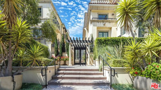 225 S Hamilton Drive 102, Beverly Hills, CA 90211