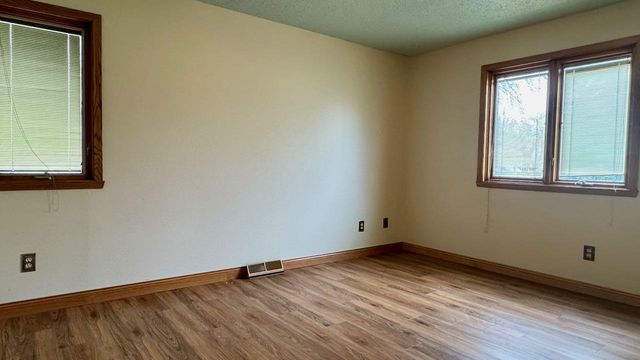 1751 23rd Street S, Fargo, ND 58103