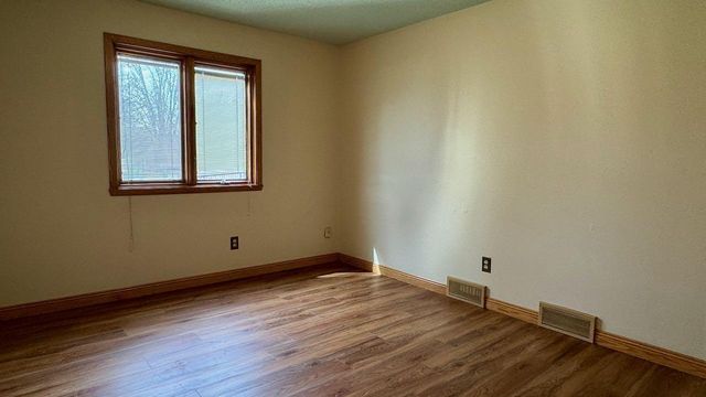 1751 23rd Street S, Fargo, ND 58103