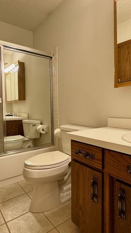 1751 23rd Street S, Fargo, ND 58103