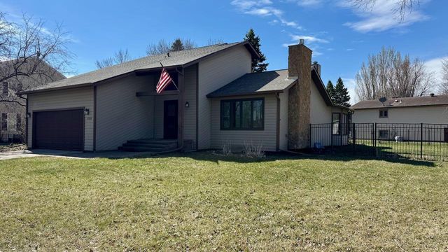1751 23rd Street S, Fargo, ND 58103