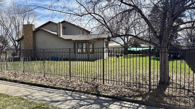 1751 23rd Street S, Fargo, ND 58103