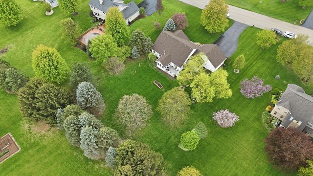 706 Silver Glen Road, Mchenry, IL 60050