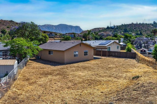 9902 Saddleback Drive, Lakeside, CA 92040