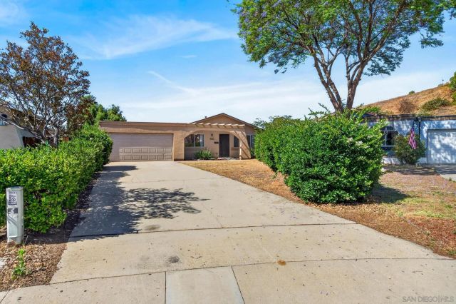9902 Saddleback Drive, Lakeside, CA 92040
