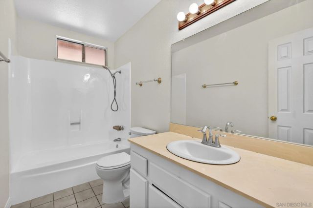 9902 Saddleback Drive, Lakeside, CA 92040