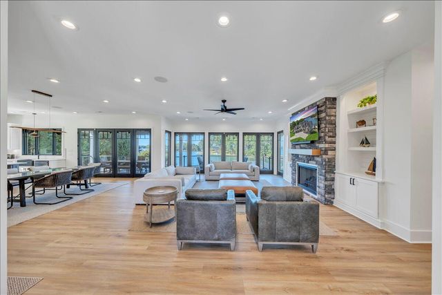 176 Three Point Isle DR, Penhook, VA 24137