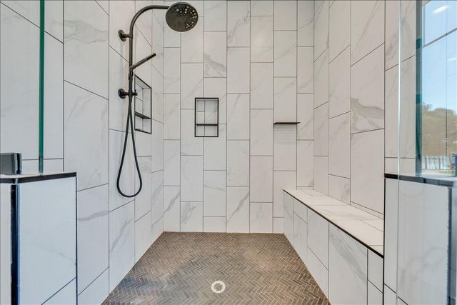 176 Three Point Isle DR, Penhook, VA 24137