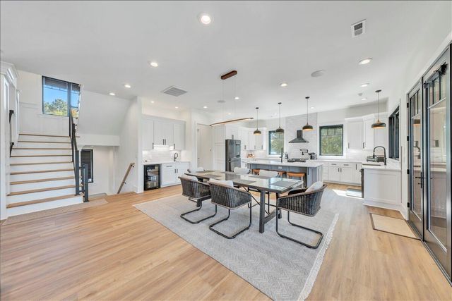 176 Three Point Isle DR, Penhook, VA 24137