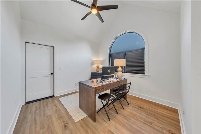 176 Three Point Isle DR, Penhook, VA 24137