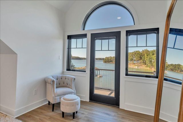 176 Three Point Isle DR, Penhook, VA 24137