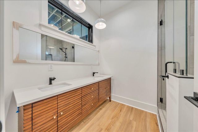 176 Three Point Isle DR, Penhook, VA 24137