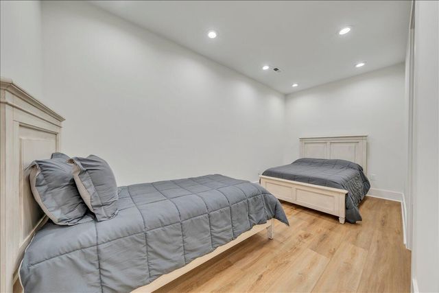 176 Three Point Isle DR, Penhook, VA 24137