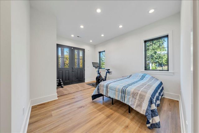 176 Three Point Isle DR, Penhook, VA 24137