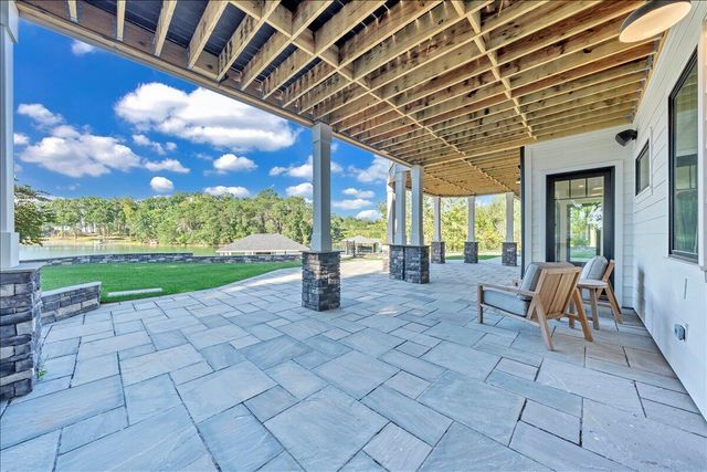 176 Three Point Isle DR, Penhook, VA 24137