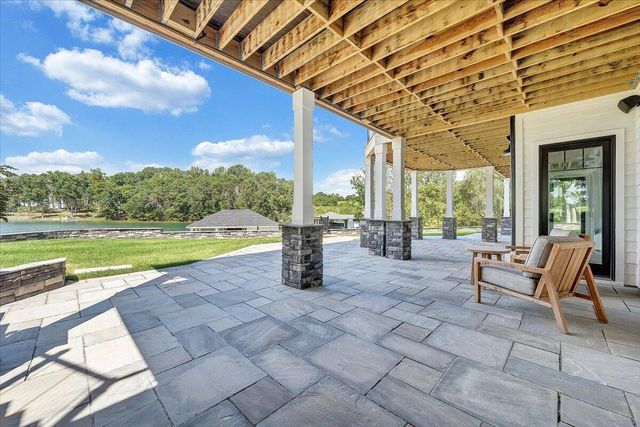 176 Three Point Isle DR, Penhook, VA 24137