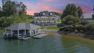 176 Three Point Isle DR, Penhook, VA 24137