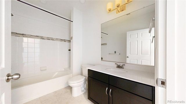 15700 E Jamison Drive 202, Englewood, CO 80112