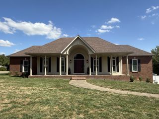 155 Archgate Ct, Clarksville, TN 37043