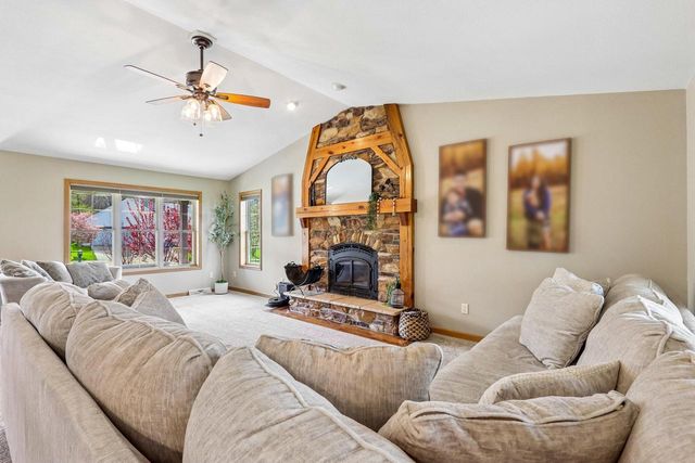 1640 Great Forest DRIVE, West Bend, WI 53090