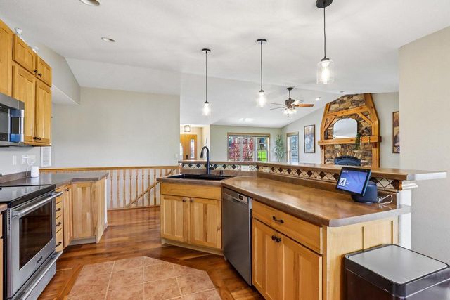 1640 Great Forest DRIVE, West Bend, WI 53090