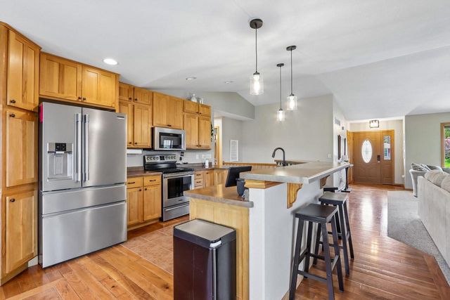1640 Great Forest DRIVE, West Bend, WI 53090