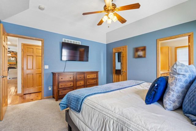 1640 Great Forest DRIVE, West Bend, WI 53090