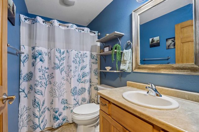 1640 Great Forest DRIVE, West Bend, WI 53090