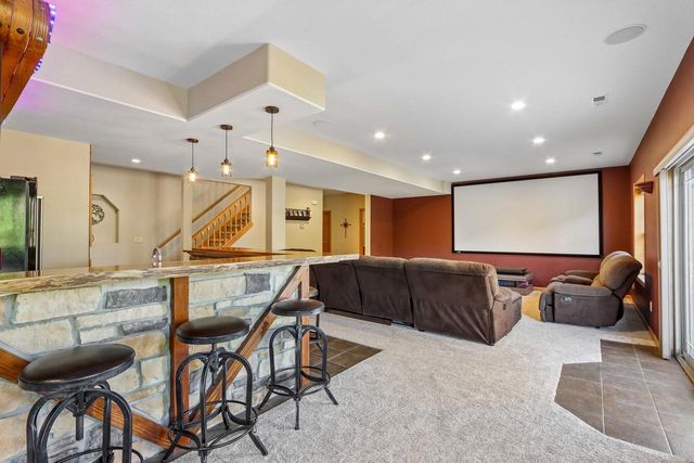 1640 Great Forest DRIVE, West Bend, WI 53090