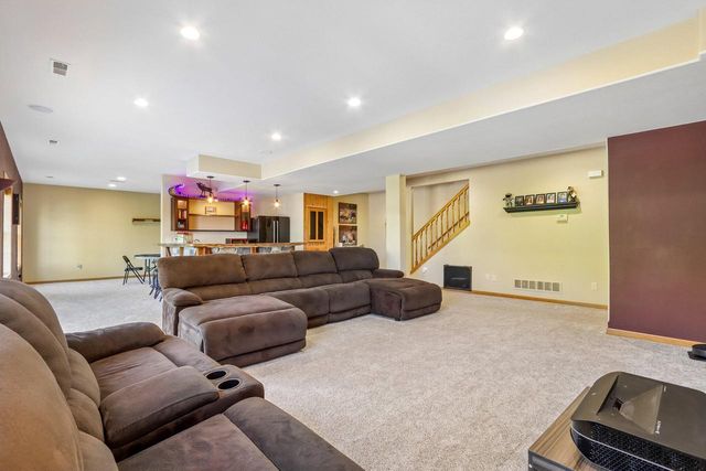 1640 Great Forest DRIVE, West Bend, WI 53090