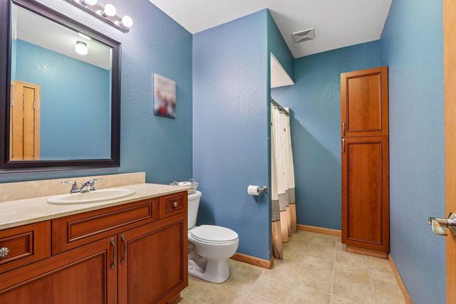 1640 Great Forest DRIVE, West Bend, WI 53090