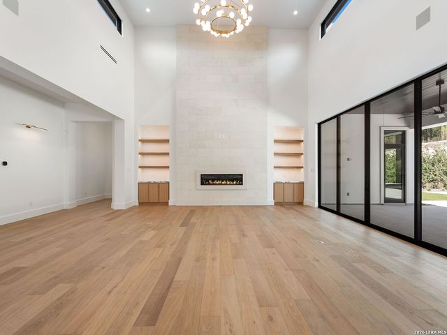 51 Via Aragon, San Antonio, TX 78257