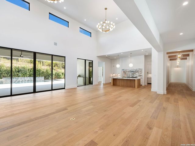 51 Via Aragon, San Antonio, TX 78257