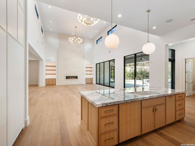 51 Via Aragon, San Antonio, TX 78257