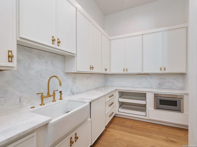 51 Via Aragon, San Antonio, TX 78257