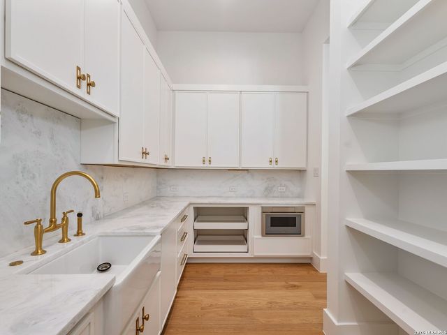 51 Via Aragon, San Antonio, TX 78257