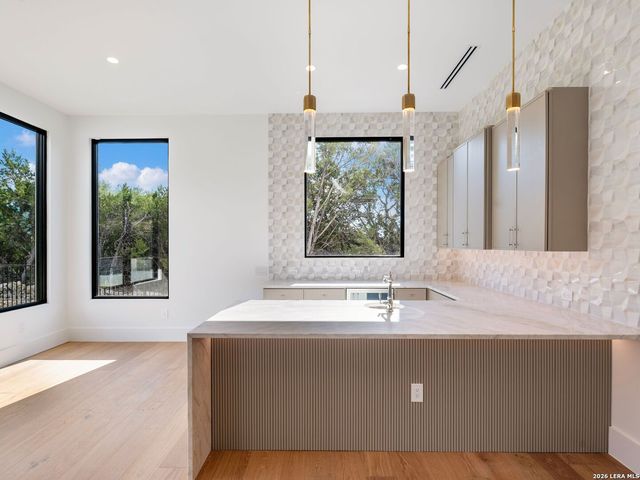 51 Via Aragon, San Antonio, TX 78257