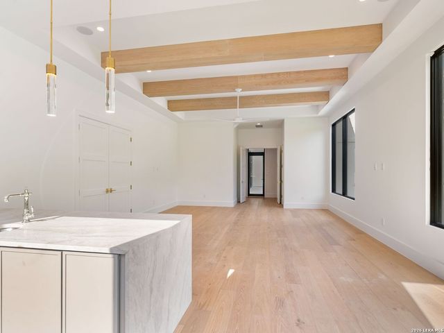 51 Via Aragon, San Antonio, TX 78257