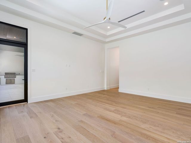 51 Via Aragon, San Antonio, TX 78257