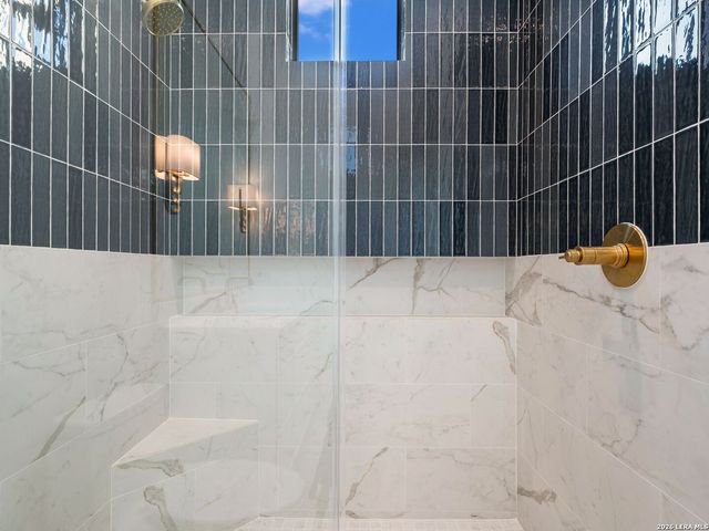 51 Via Aragon, San Antonio, TX 78257