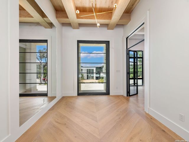 51 Via Aragon, San Antonio, TX 78257