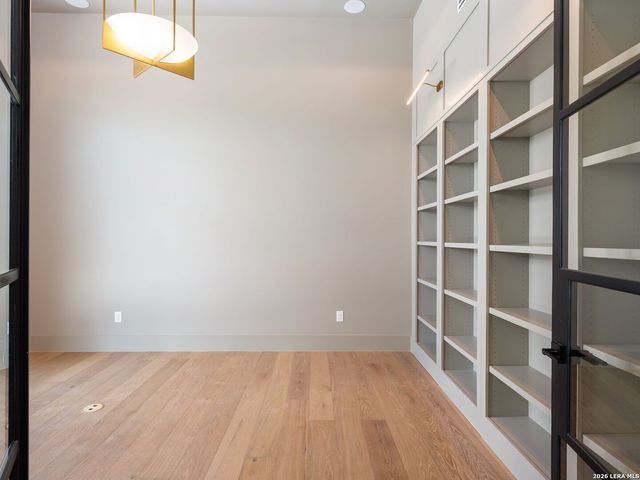51 Via Aragon, San Antonio, TX 78257