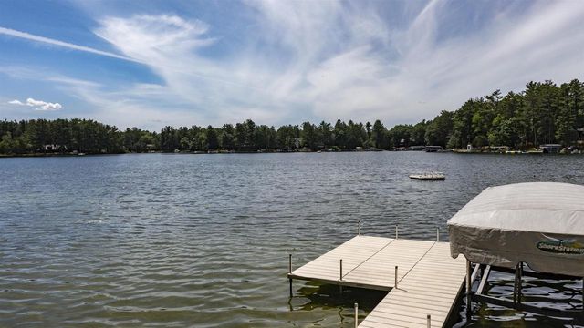 N2283 COUNTRY LANE, Waupaca, WI 54981