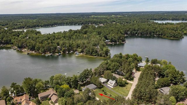 N2283 COUNTRY LANE, Waupaca, WI 54981