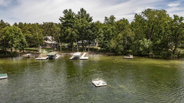 N2283 COUNTRY LANE, Waupaca, WI 54981