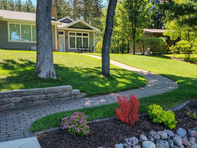 N2283 COUNTRY LANE, Waupaca, WI 54981
