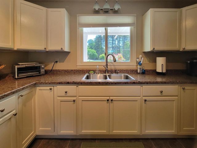 N2283 COUNTRY LANE, Waupaca, WI 54981