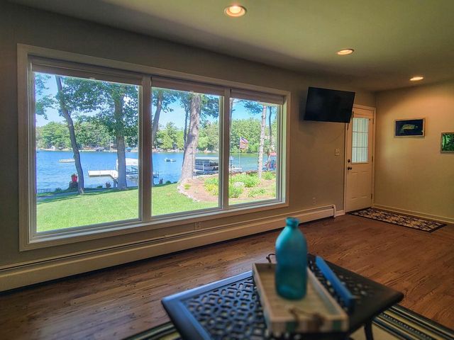 N2283 COUNTRY LANE, Waupaca, WI 54981
