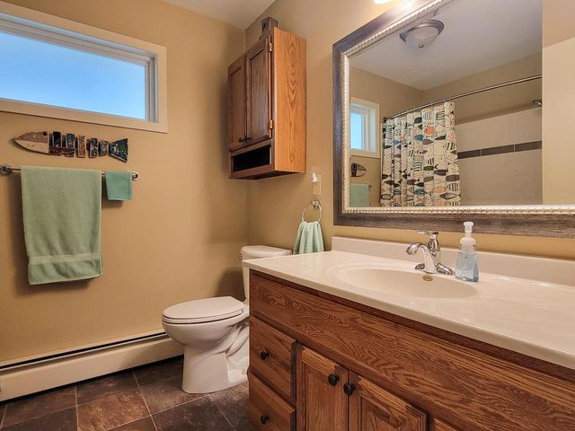 N2283 COUNTRY LANE, Waupaca, WI 54981