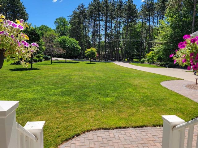 N2283 COUNTRY LANE, Waupaca, WI 54981